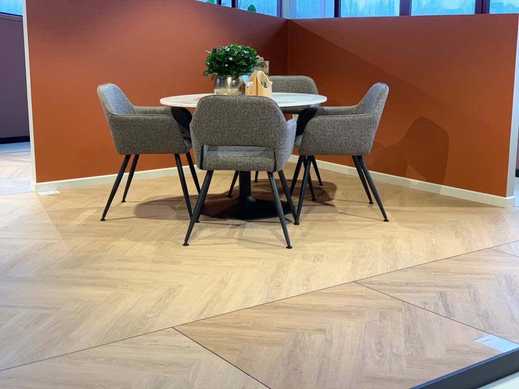 PVC en vinyl vloeren in de showroom van VloerX